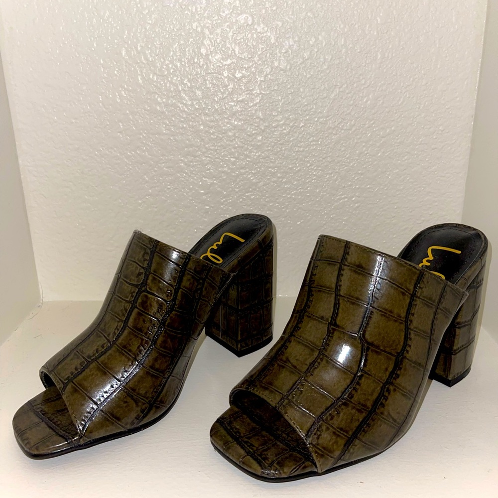 green mules